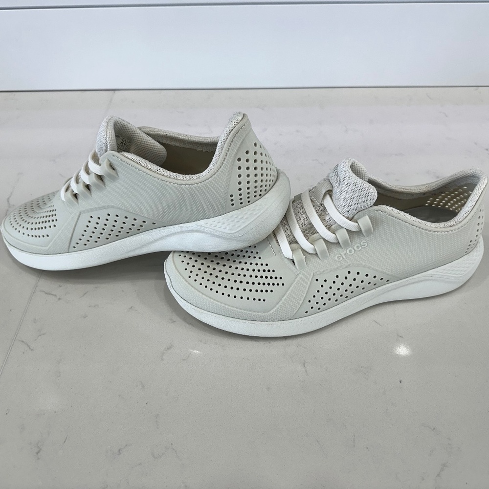 CROCS Women's Light Beige/White Lace-Up Sneakers
